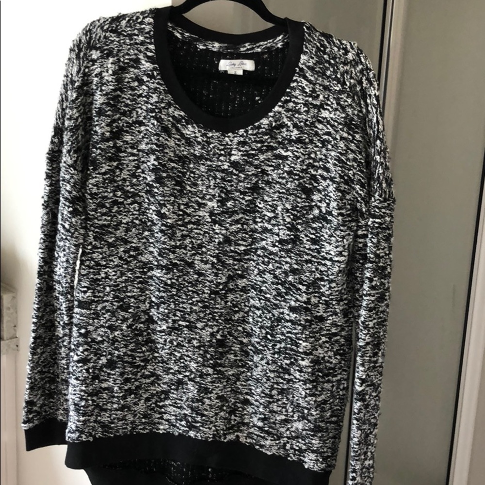 Beautiful knitted chunky sweater!